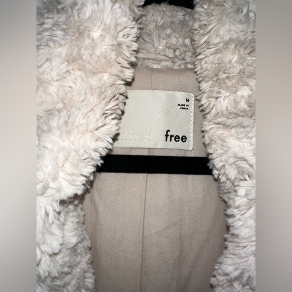 Aritzia Wilfred Plush Jacket - Picture 4 of 7